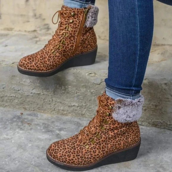 New! Corkys Fox Bay Leopard Ankle Lace Up Wedge Fur Boots - Picture 1 of 3